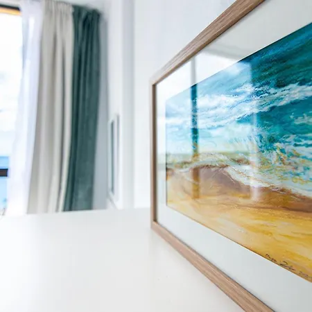 Exclusive With Sea View Apartment *